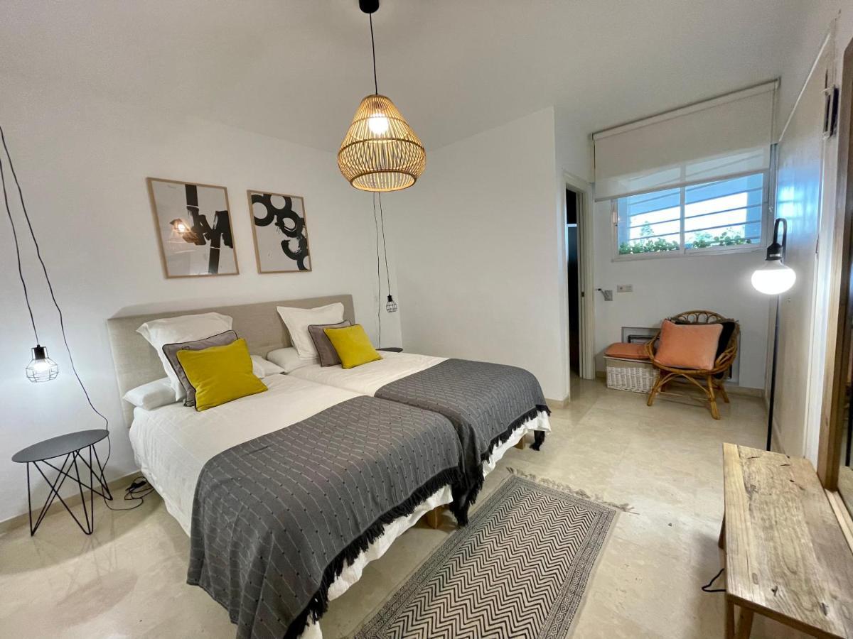 Guadalmina Beach Holidays Apartment, Marbella